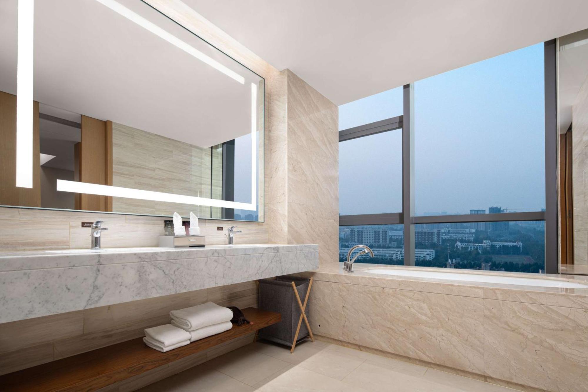 Hilton Garden Inn Zibo Zhangdian Exterior photo